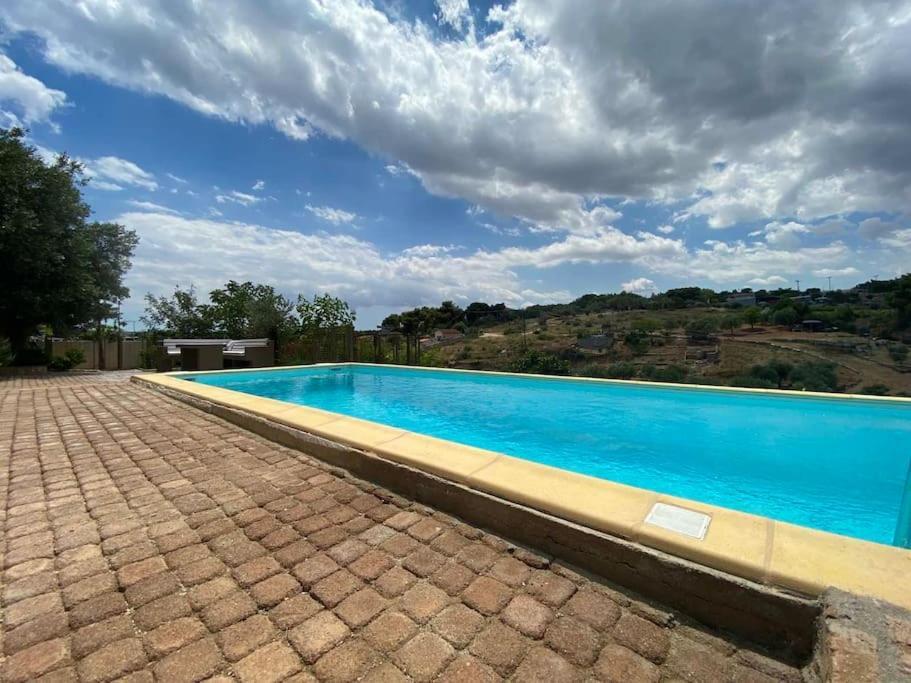 Ferienwohnung Summer House With A Pool Near Sea, Port & Airport Rafína Exterior foto