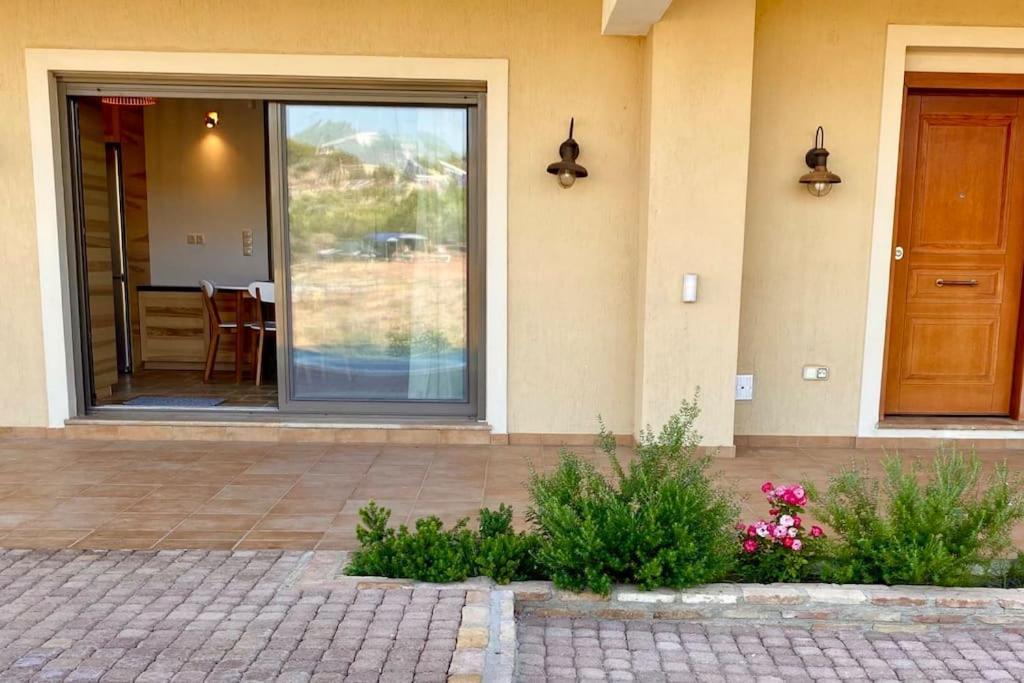 Ferienwohnung Summer House With A Pool Near Sea, Port & Airport Rafína Exterior foto